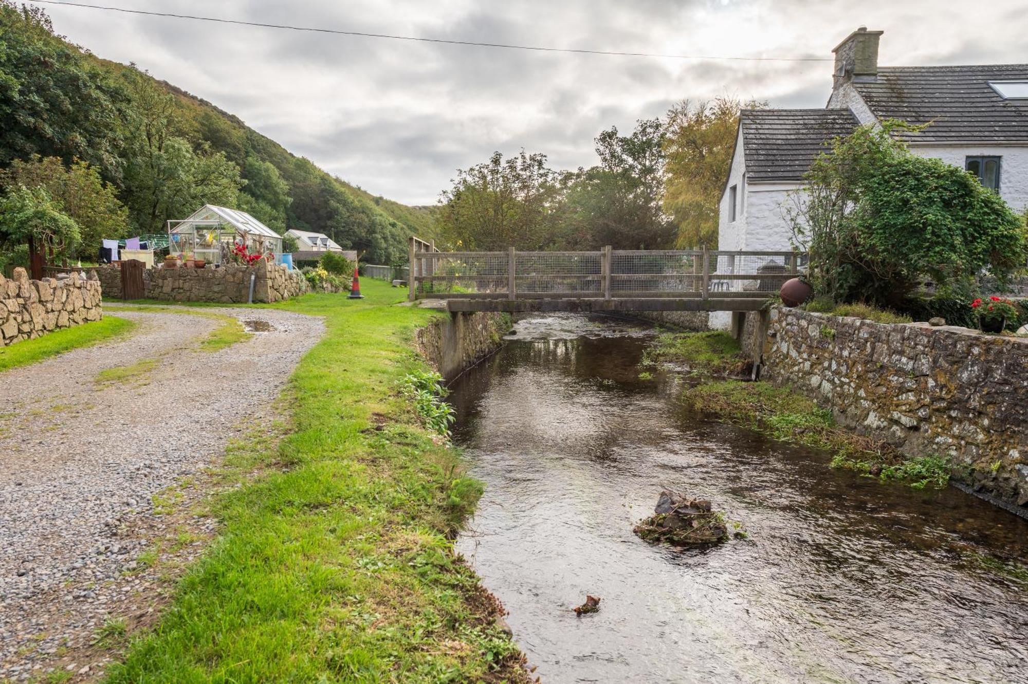 Riverside Bothy In Heart Of Scenic Harbour Village Solva Eksteriør billede