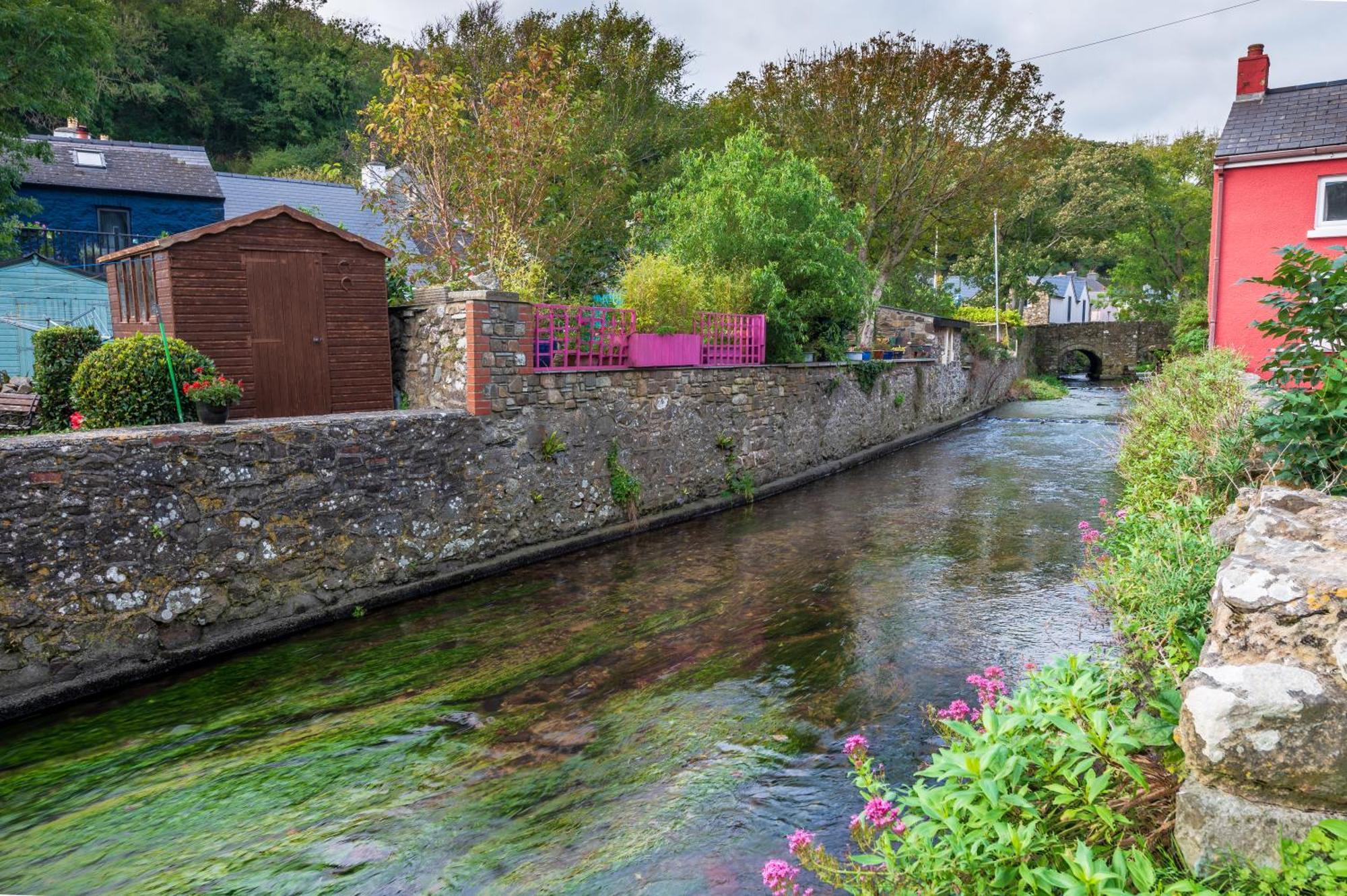 Riverside Bothy In Heart Of Scenic Harbour Village Solva Eksteriør billede